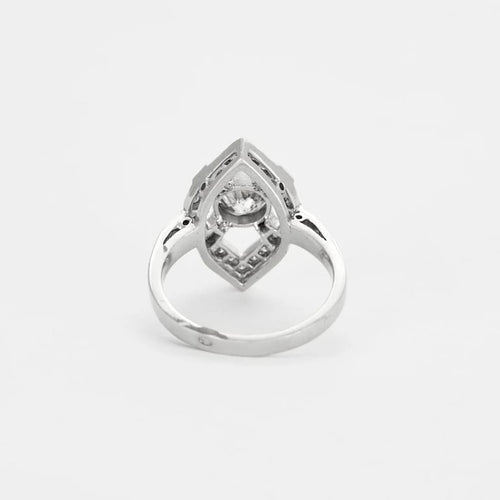 Bague 54 Bague losangique ajourée en or gris 750 sertie de diamants 58 Facettes 31300537