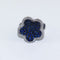 Bague 52 Bague fleur en or gris 18 carats, saphirs et diamants 58 Facettes