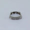 Bague 52 Bague jarretière pavée de diamants en or gris 18 carats 58 Facettes