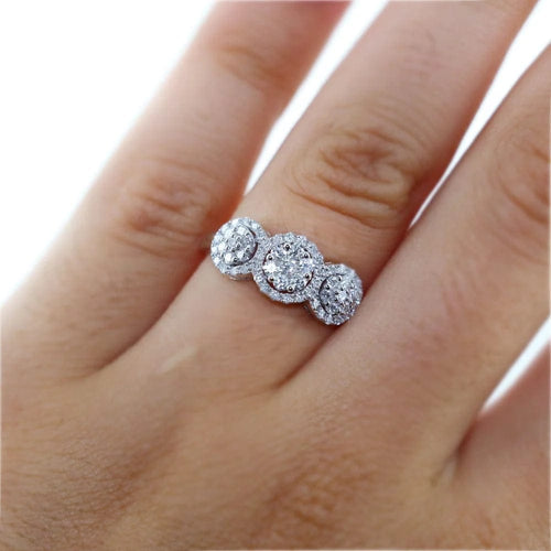 Bague 52 Bague trilogie en or blanc et diamants 58 Facettes