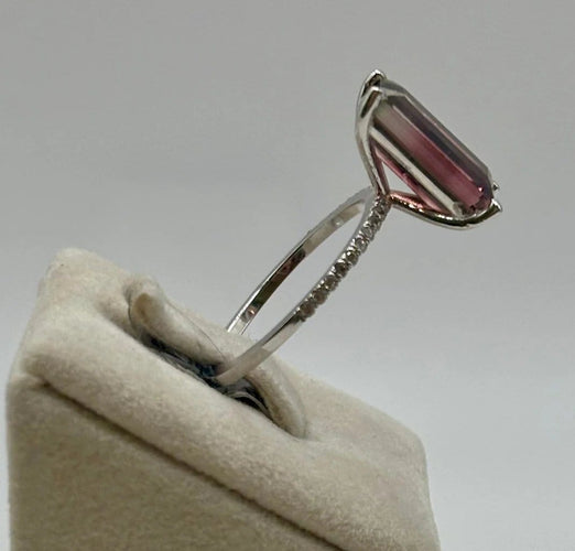 Bague 53 Bague fine en or gris avec tourmaline et diamants 58 Facettes