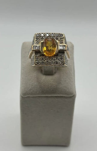 Bague 49 Bague chevalière en or jaune 18 carats, saphir jaune et diamants 58 Facettes