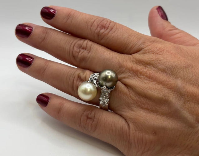 Bague 57 Bague Toi & Moi en or blanc 18 carats avec perles et diamants 58 Facettes