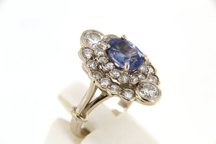 Bague 50 Bague marquise en or gris 18 carats, saphir et diamants 58 Facettes 6283q