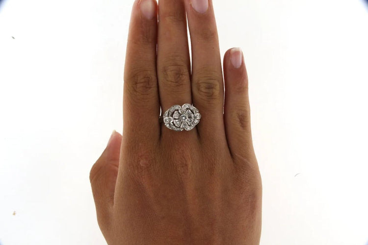 Bague 54 Bague Art déco en or gris 18 carats et diamants 58 Facettes 6471w