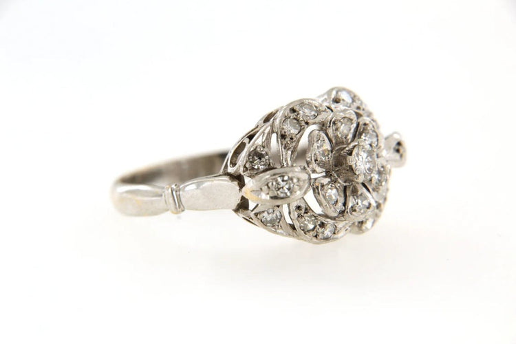 Bague 54 Bague Art déco en or gris 18 carats et diamants 58 Facettes 6471w