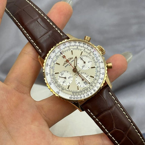 Montre Breitling Navitimer B01 - Montre chronographe 41 en or rouge 18 carats 58 Facettes IQT