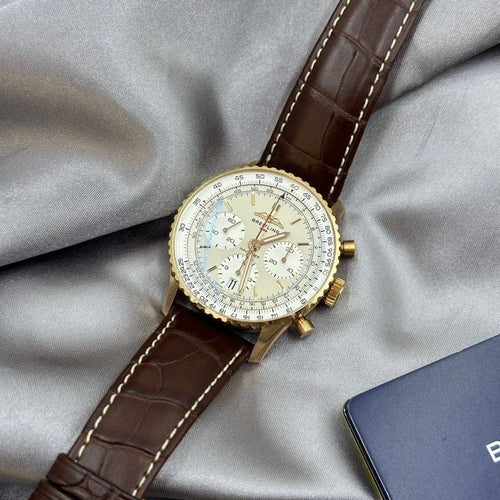 Montre Breitling Navitimer B01 - Montre chronographe 41 en or rouge 18 carats 58 Facettes IQT