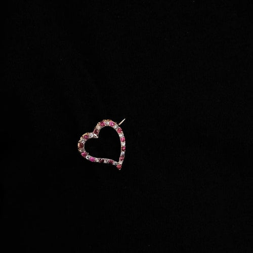 Broche Broche cœur - Rubis et diamants en or jaune 18k 58 Facettes LOT 1016