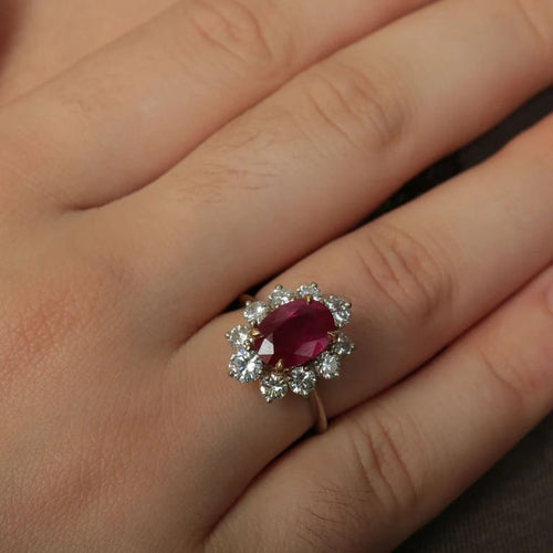 Bague 53 Bague en or blanc 18K avec rubis et diamants 58 Facettes