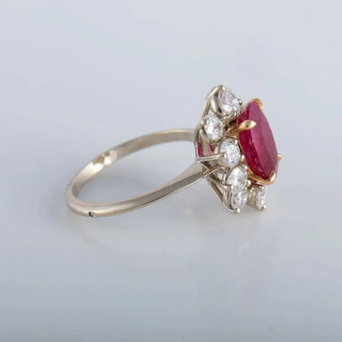 Bague 53 Bague en or blanc 18K avec rubis et diamants 58 Facettes