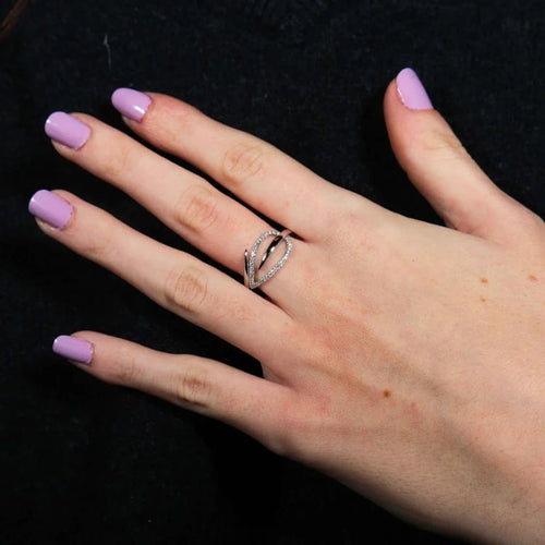 Bague 55 Bague feuille en or blanc 18K et diamants 58 Facettes