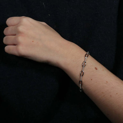 Bracelet Bracelet chaîne en or blanc 18K et diamants 58 Facettes