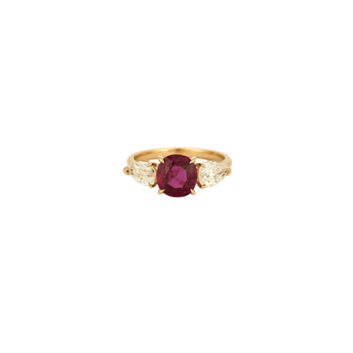 Bague 52 Bague en or jaune 18K avec rubis et diamants 58 Facettes