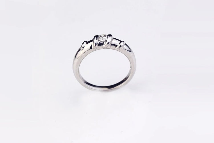 Bague 53 Bague en or blanc 18 carats avec diamant 0,15 ct 58 Facettes
