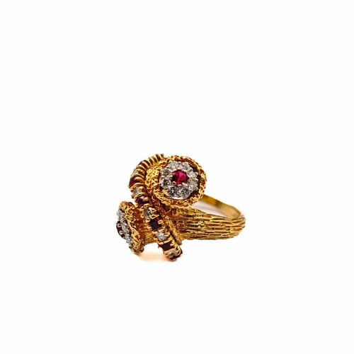 Bague 53 Bague en or jaune 18 carats sertie de rubis et diamants 58 Facettes