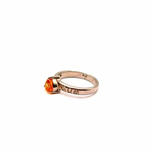 Bague 48 Bague en or blanc 18 carats avec saphir cœur et diamants 58 Facettes 21002267