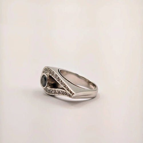 Bague 54 Bague habillée en or blanc 18 carats avec diamant noir et diamants 58 Facettes 21003844