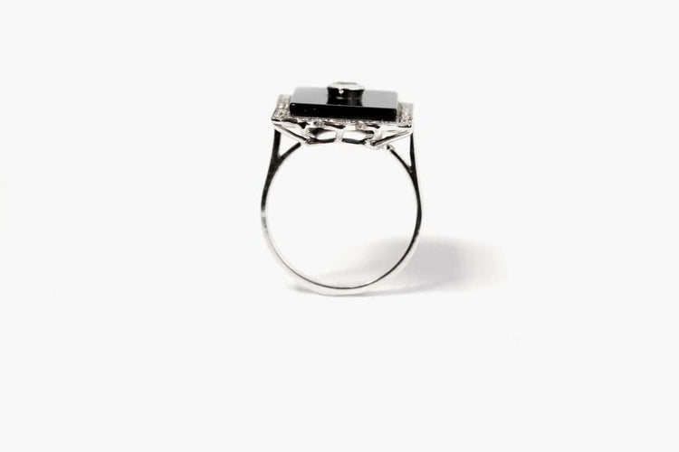 Bague 53 Bague Art déco en or blanc 18 carats, onyx et diamants 58 Facettes