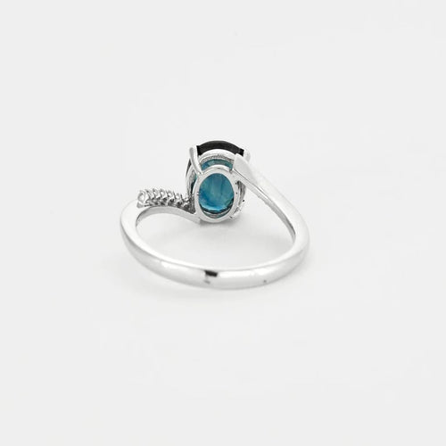 Bague 55 Bague en or blanc 18K avec saphir vert/bleu et diamants 58 Facettes