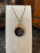 Pendentif Médaillon intaille sur sardoine XIXe siècle en or 18 carats 58 Facettes