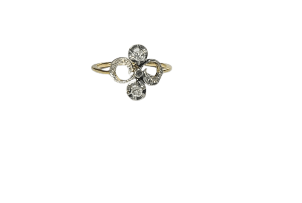 Bague 55 Bague entrelacs pavée de diamants en or jaune et gris 18 carats 58 Facettes