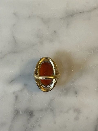Bague 50 Bague camée corail en or jaune 18 carats 58 Facettes