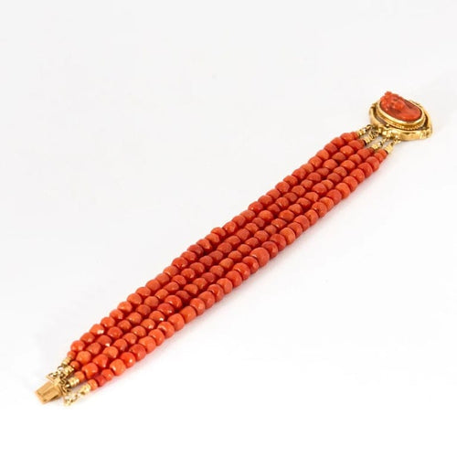 Bracelet Bracelet manchette Napoléon III en or jaune 18 carats et corail 58 Facettes