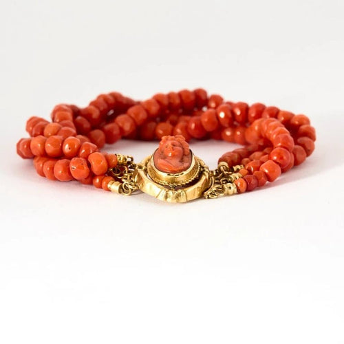 Bracelet Bracelet manchette Napoléon III en or jaune 18 carats et corail 58 Facettes