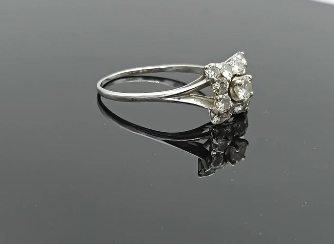 Bague 65 Bague vintage carrée en or gris 18k et diamants 58 Facettes