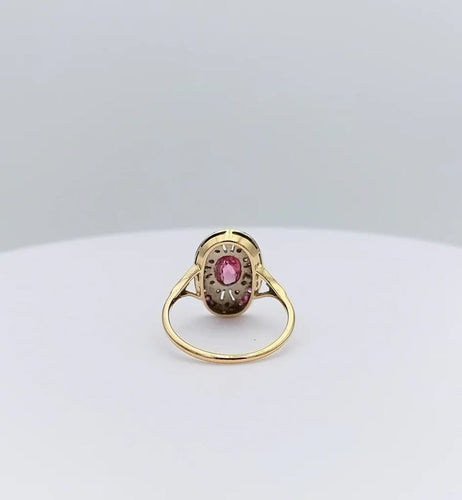 Bague 52 Bague ovale fin XIXe en or jaune 18K rubis et diamants 58 Facettes