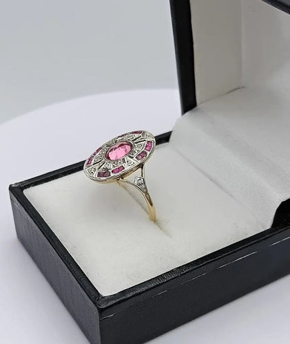 Bague 52 Bague ovale fin XIXe en or jaune 18K rubis et diamants 58 Facettes