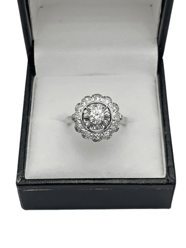 Bague 53 Bague marguerite fleur vintage en or 18k et platine sertie de diamants 58 Facettes