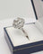 Bague 53 Bague vintage en platine en fleur sertie de diamants 58 Facettes