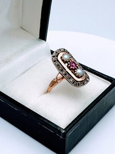 Bague 54 Bague XIXe siècle en or rose 18K sertie de rubis, perles et diamants 58 Facettes