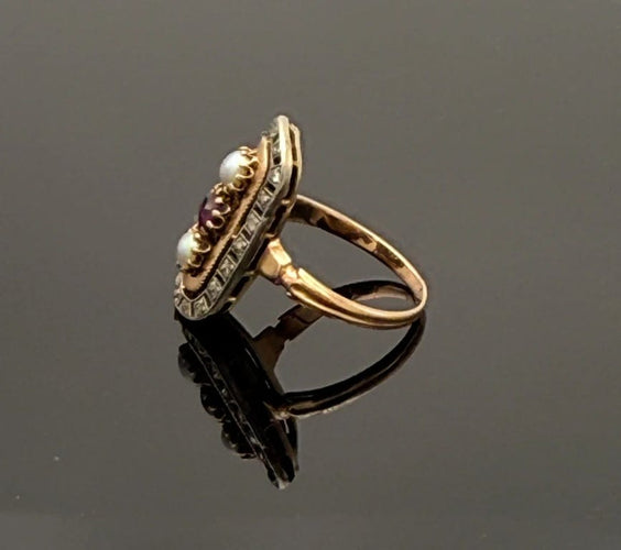 Bague 54 Bague XIXe siècle en or rose 18K sertie de rubis, perles et diamants 58 Facettes