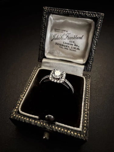 Bague 54 Bague fleur en diamants taille brillant rond 0,90 carat 58 Facettes