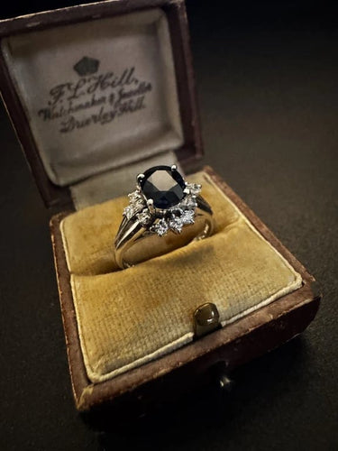 Bague 53 Bague en platine avec saphir et diamants 58 Facettes