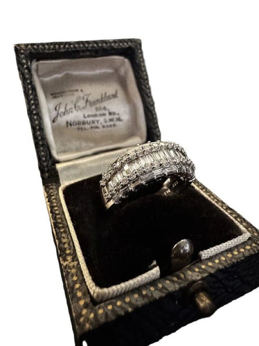 Bague 54 Bague années 1970 en platine avec saphir et diamants 58 Facettes