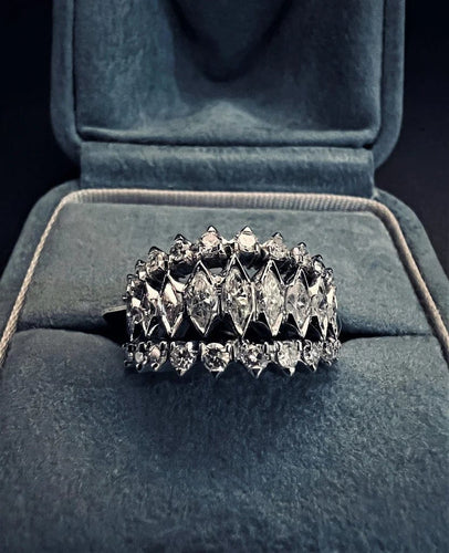 Bague 55 Alliance - Bague en or blanc et diamants taille marquise 58 Facettes