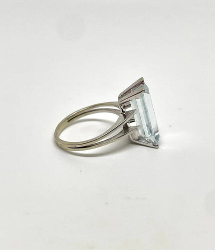 Bague 52 Bague cocktail en or gris 750 sertie d’une aigue-marine 58 Facettes