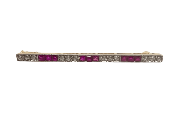 Broche Broche en or jaune et gris 18K avec rubis et diamants 58 Facettes