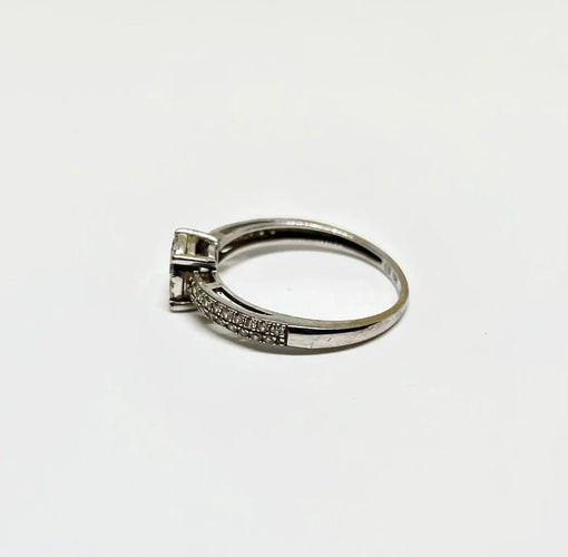 Bague 51 Bague solitaire en or gris 750 sertie de diamants illusion 58 Facettes