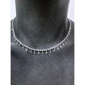 Collier Collier en or blanc 18 carats serti de diamants 58 Facettes