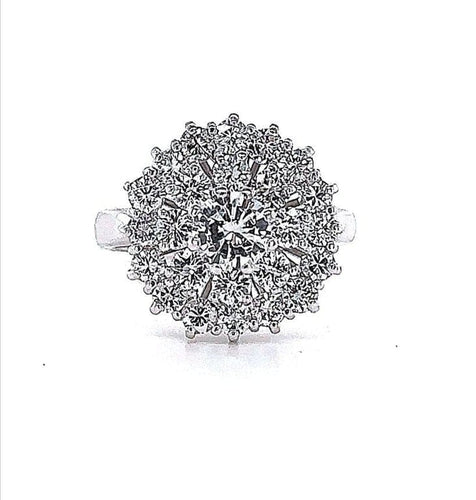 Bague 56 Bague entourage en or blanc et diamants 58 Facettes