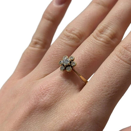 Bague 53 Bague motif floral en or jaune et diamants 58 Facettes
