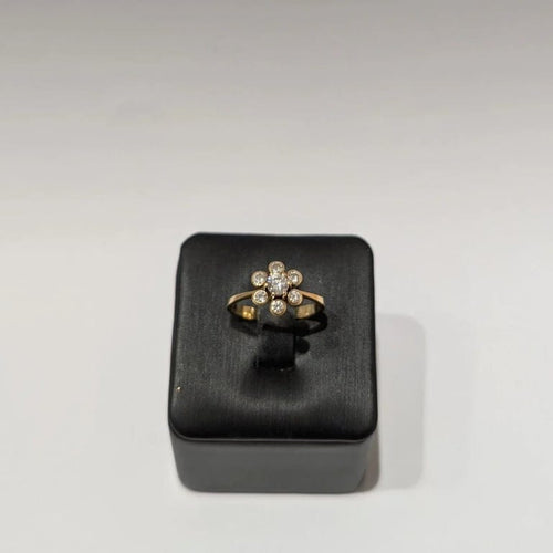 Bague 53 Bague motif floral en or jaune et diamants 58 Facettes