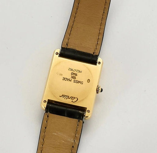 Montre Cartier Tank Louis - Montre rectangulaire en or jaune 18 carats 58 Facettes LV110