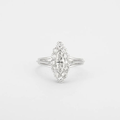 Bague 56.5 Bague entourage navette en or blanc 18K et diamants 58 Facettes HS4196