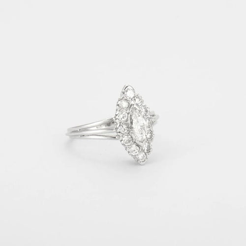 Bague 56.5 Bague entourage navette en or blanc 18K et diamants 58 Facettes HS4196